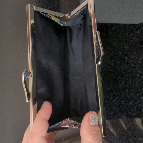 🌸3/$25 - NWOT Embroidered Wallet/Evening Clutch - Picture 3 of 4